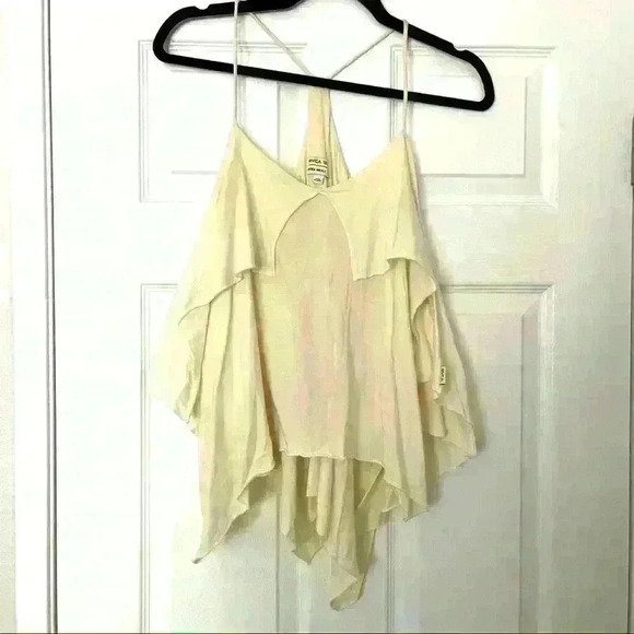 RVCA Tops - RVCA Tank Top off white